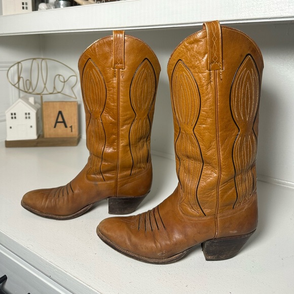 Dan Post Shoes - Vintage Dan Post Women’s 7.5C Tan Cowboy Boot Classic Western Leather Made Spain